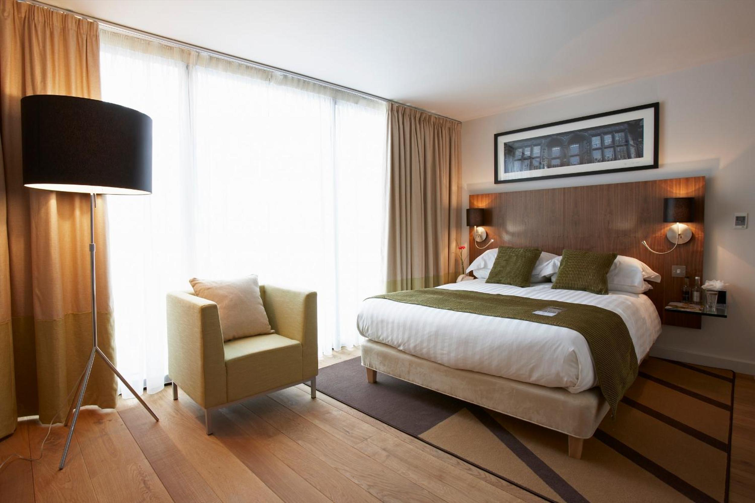 Superior, Twin Beds