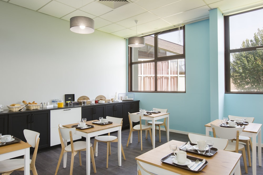 restaurant-cafeteria