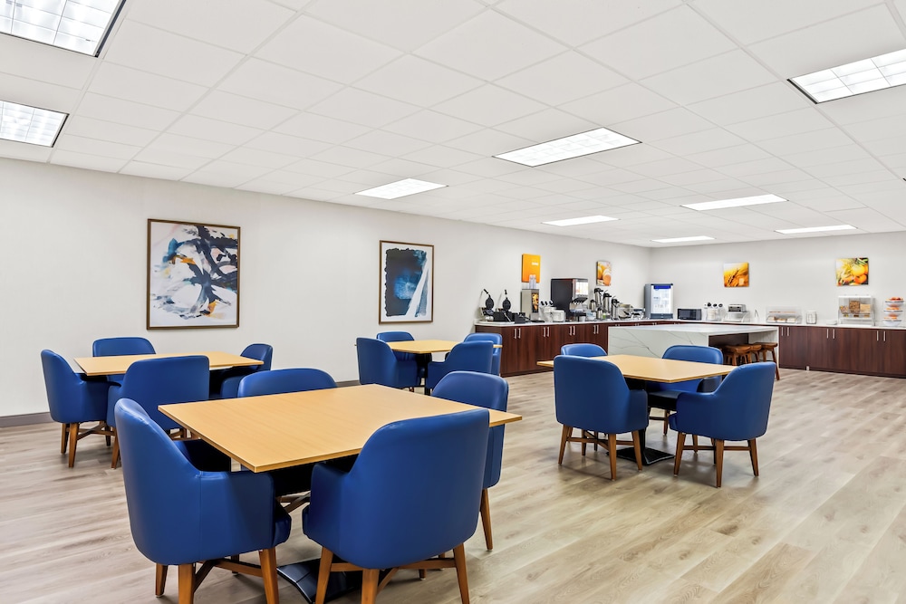 Comfort Inn & Suites Prince George - Fort Lee 48/60