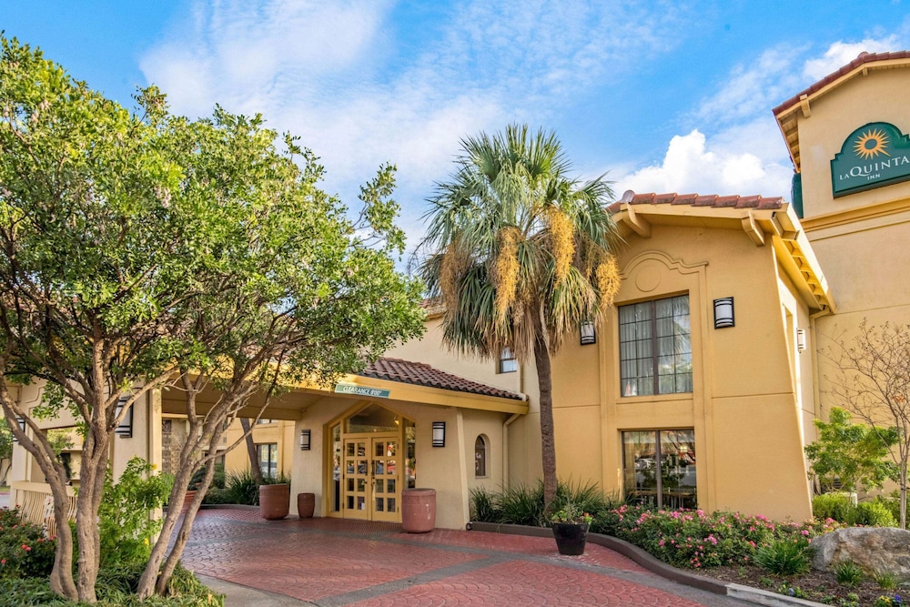 La Quinta Inn San Antonio Market Square 1/43