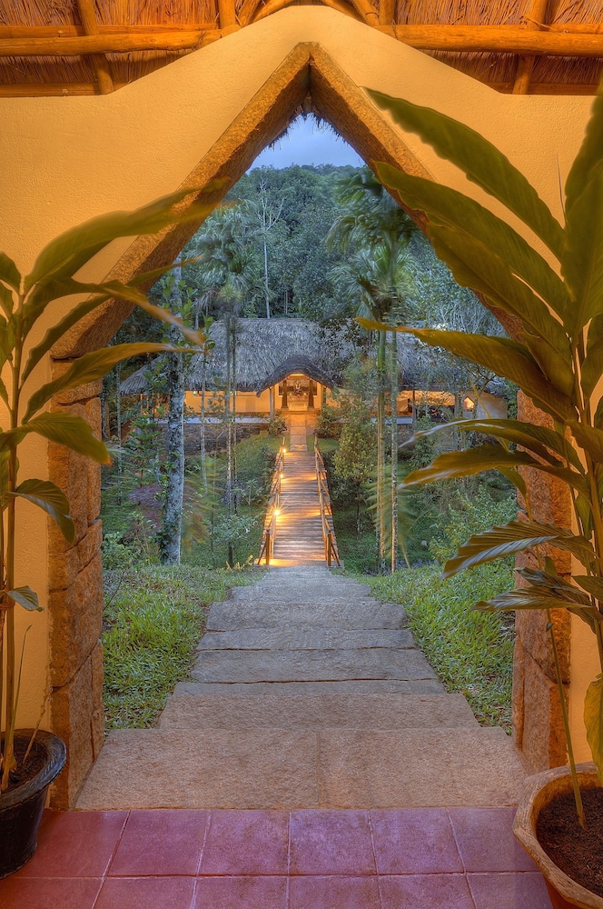 Amritara Shalimar Spice Garden Resort & Spa 39/78
