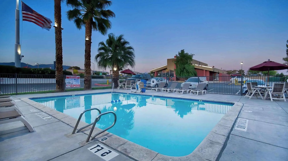 Motel6 Palmdale, CA 39/60