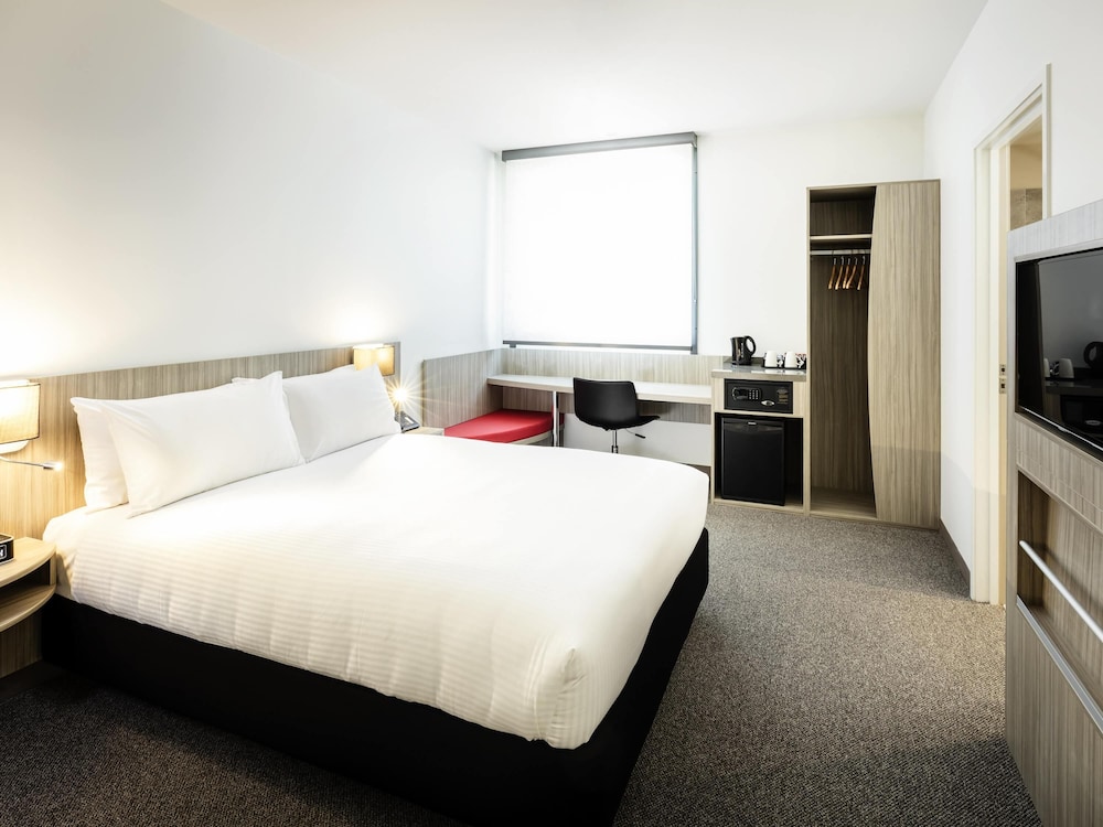 Ibis Mackay 16/67