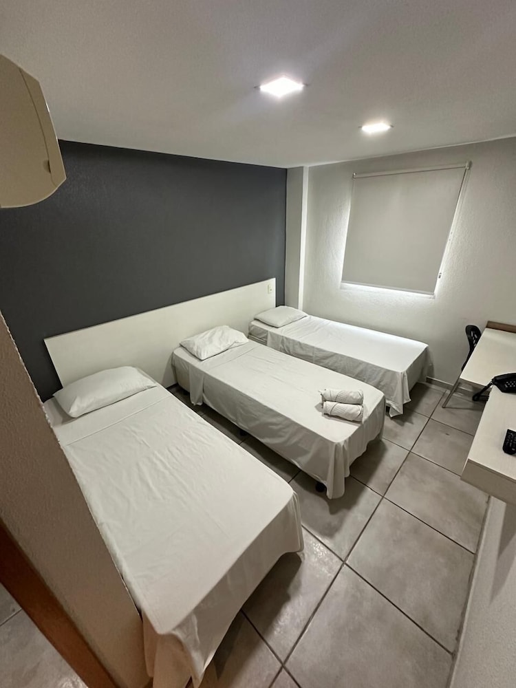 Rota 232 Hotel 13/25
