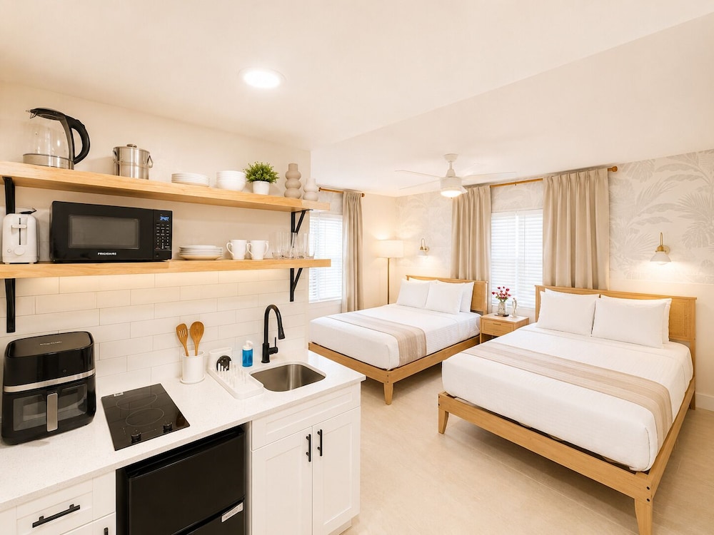 Sea Steps Suites 13/47