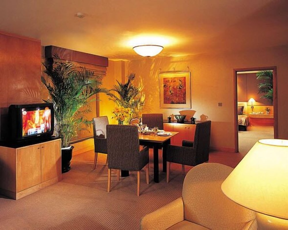 Jinling Riverside Hotel 27/39