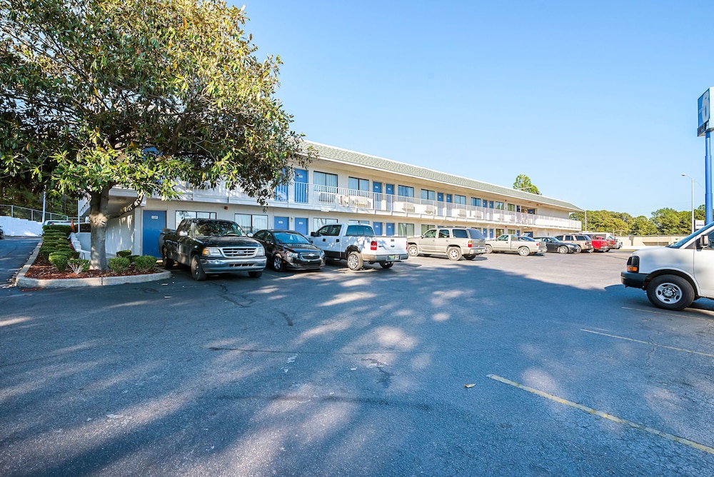 Motel6 Bessemer, AL - Birmingham 53/62