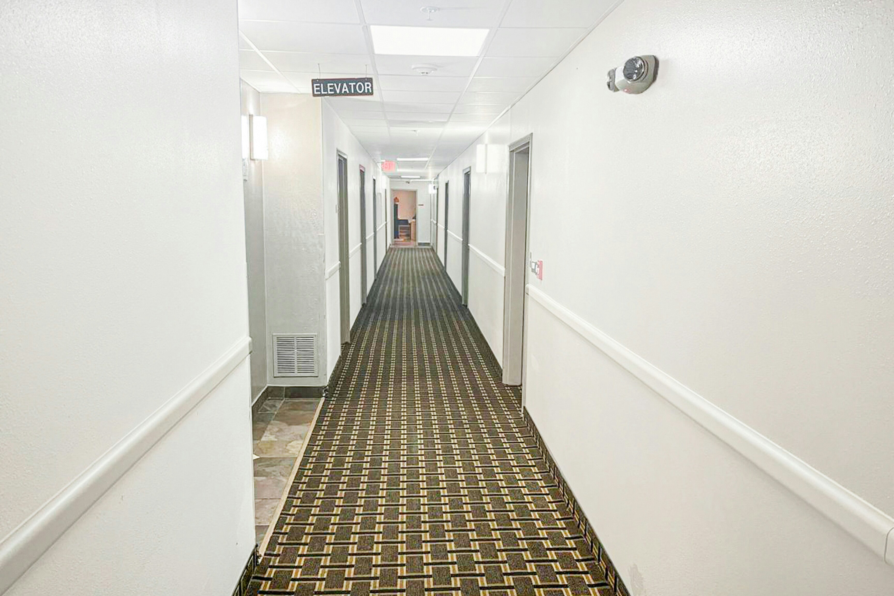 Studio 6 Beaumont - 得克萨斯(OYO Townhouse Beaumont Medical Center Area I-10) 图片2