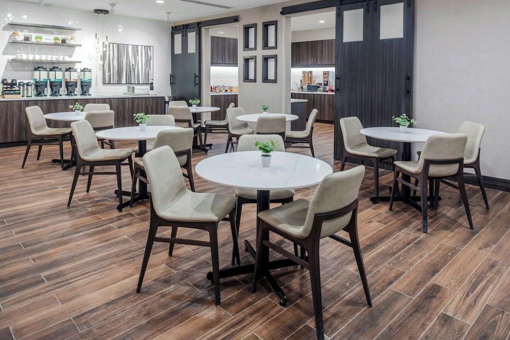 Residence Inn by Marriott Detroit Sterling Heights 20/34