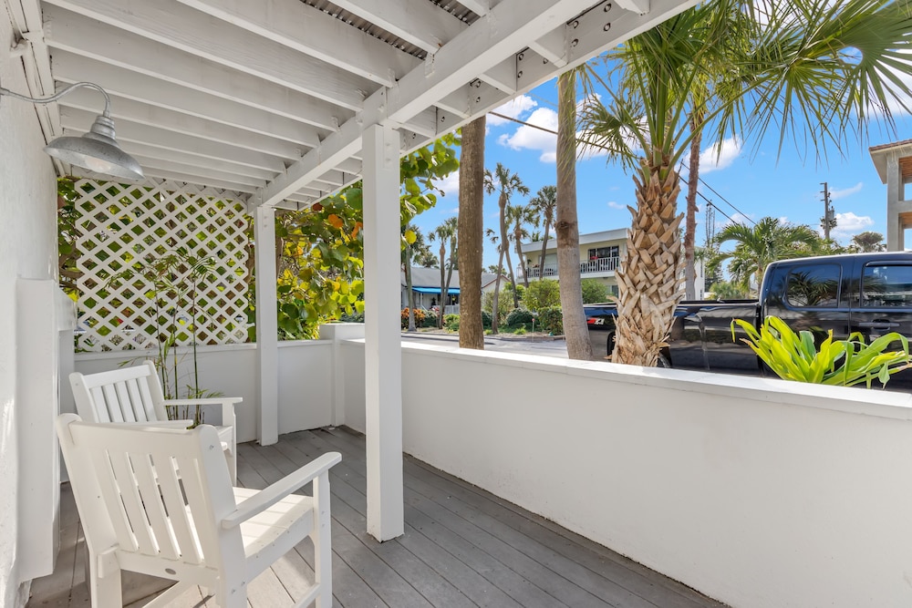 Inn On The Beach 7/50