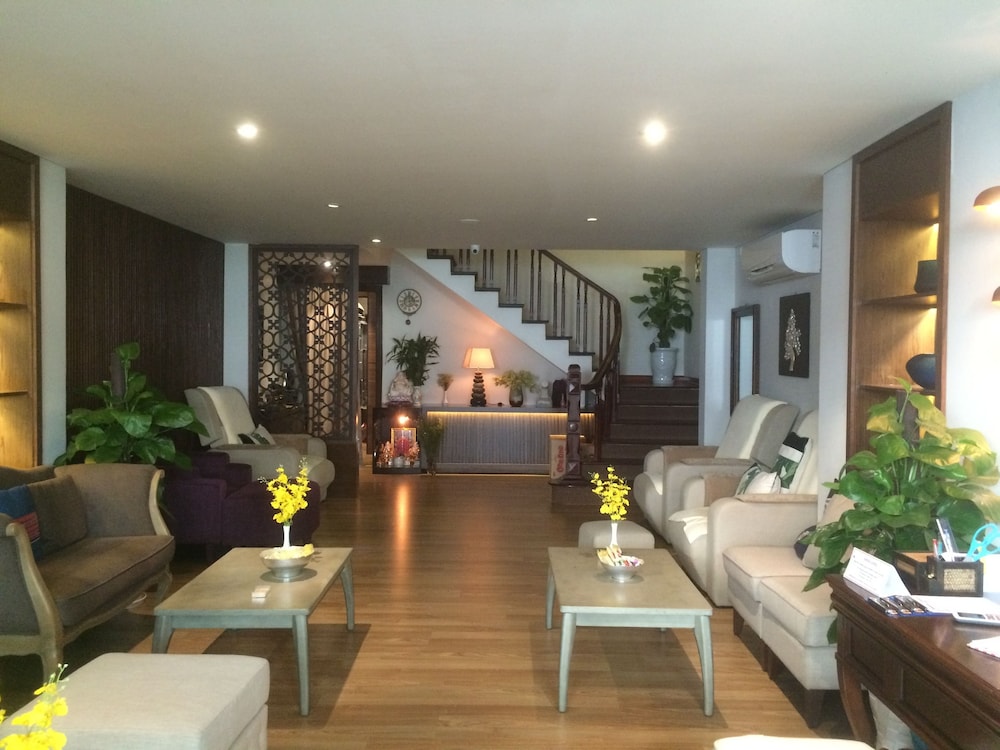 Chu Hotel 60/70