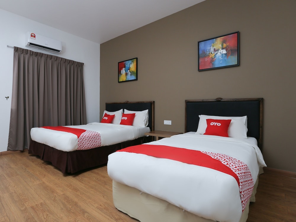 OYO 89915 East Mount Hotel 21/32