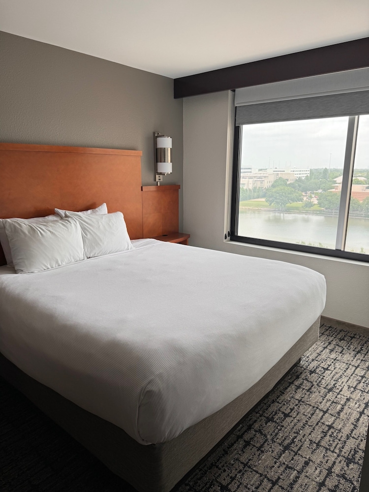 Standard, King Bed