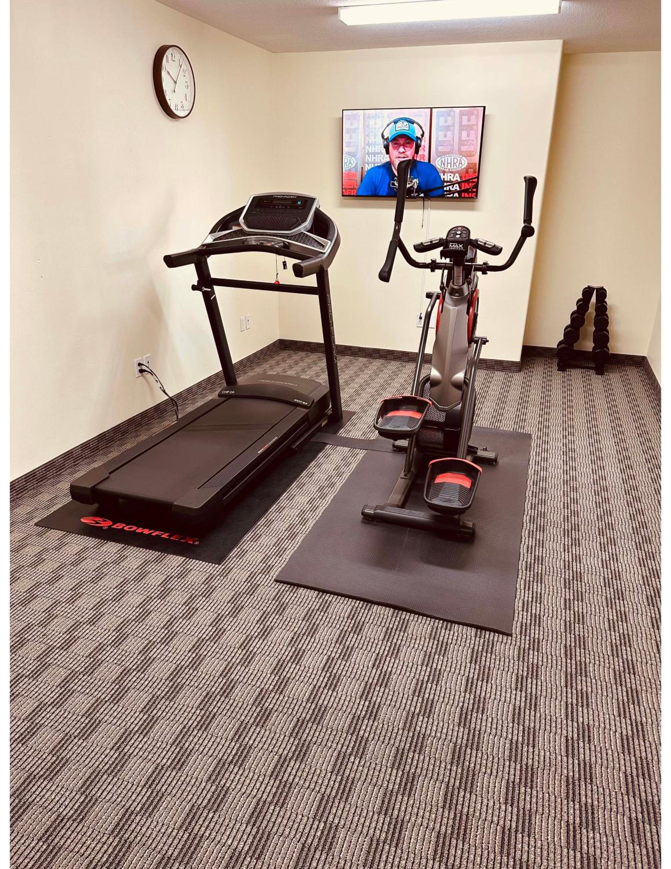 Aurora Park Inn & Suites 10/19