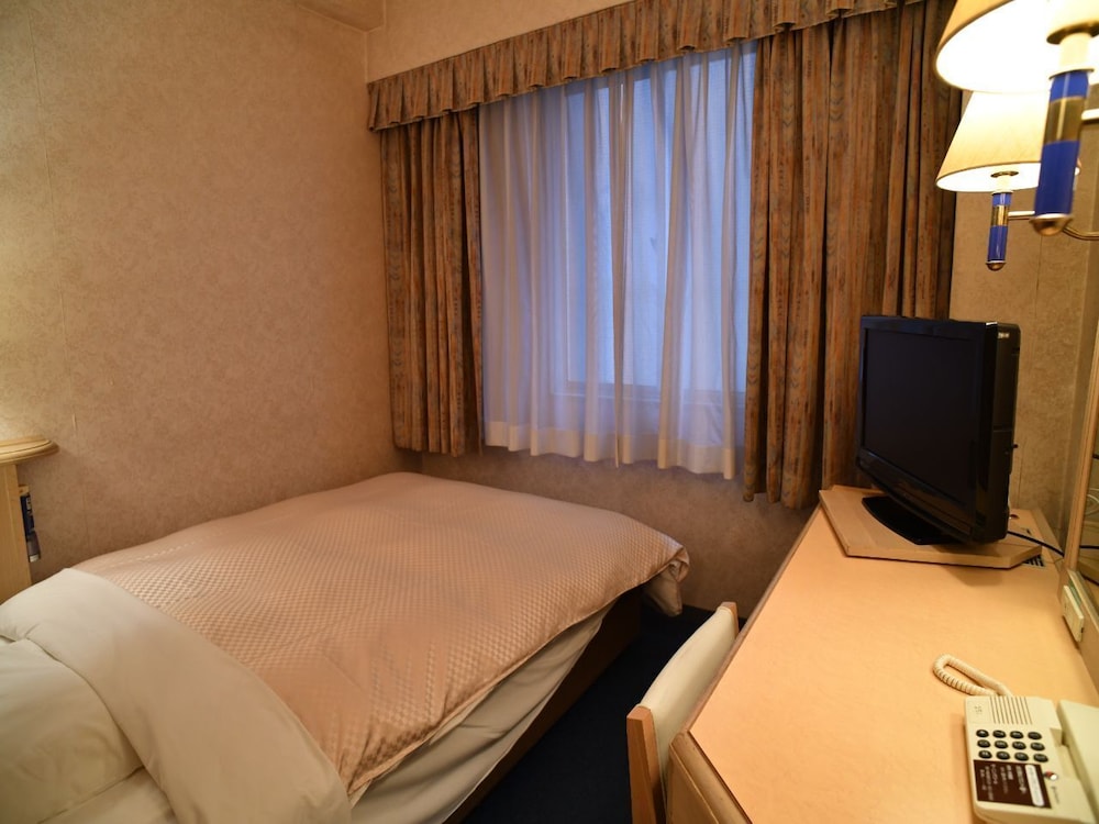 Airline Hotel 19/62