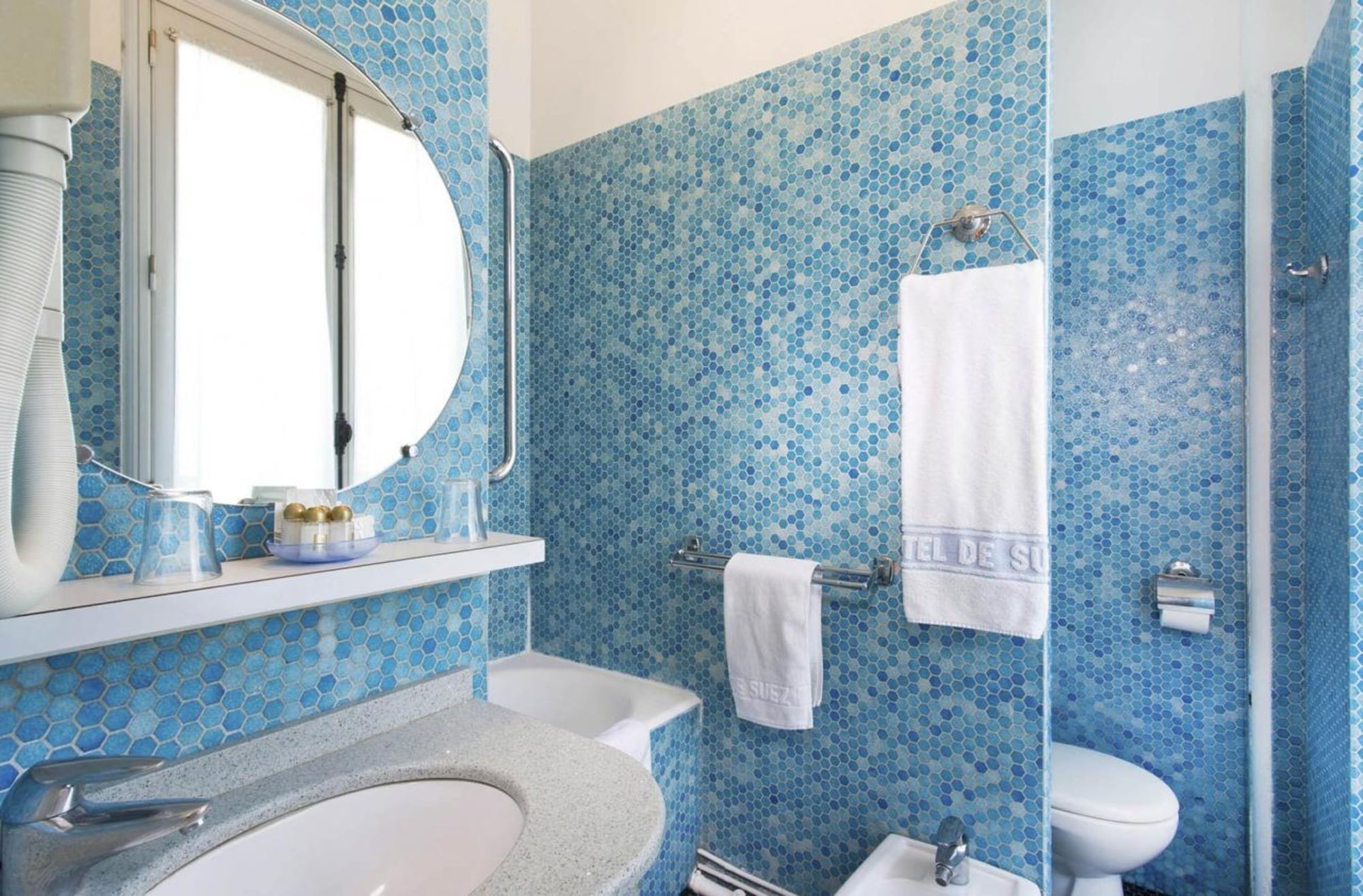 غرفة سوبيريور بسرير مزدوج، HOTEL DE SUEZ 5/6