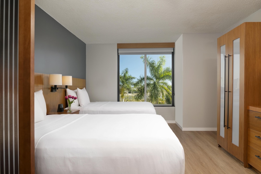 HYATT PLACE SAN JUAN/CITY CENTER 11/74