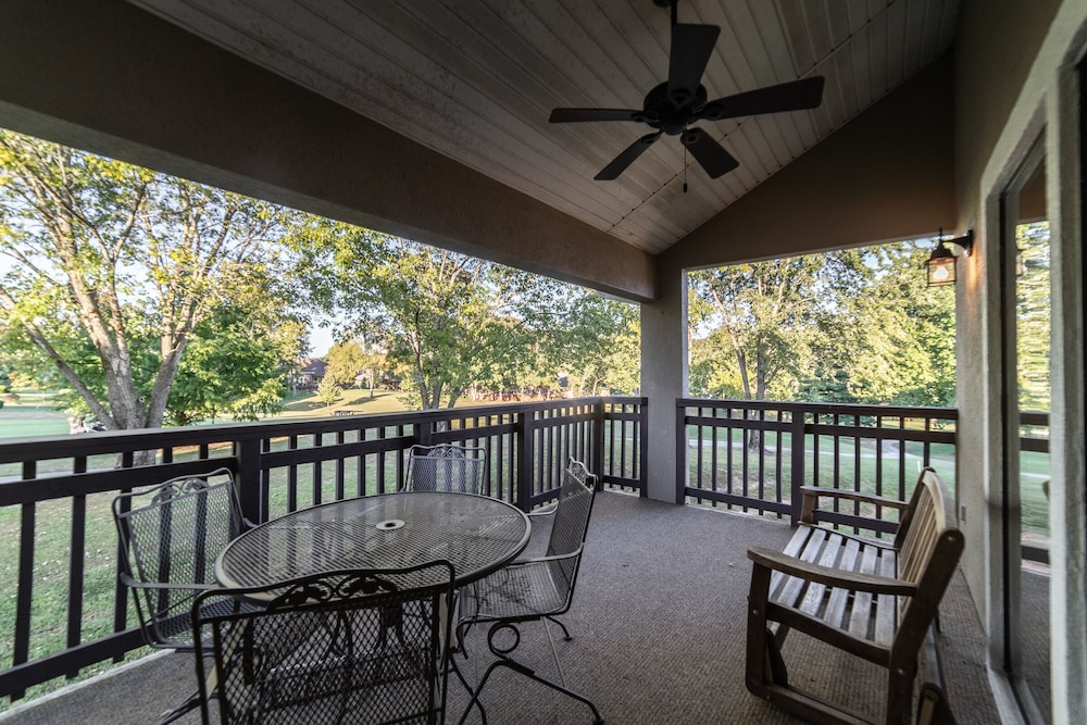 Pointe Royale Condominium Resort & Golf Course 57/81