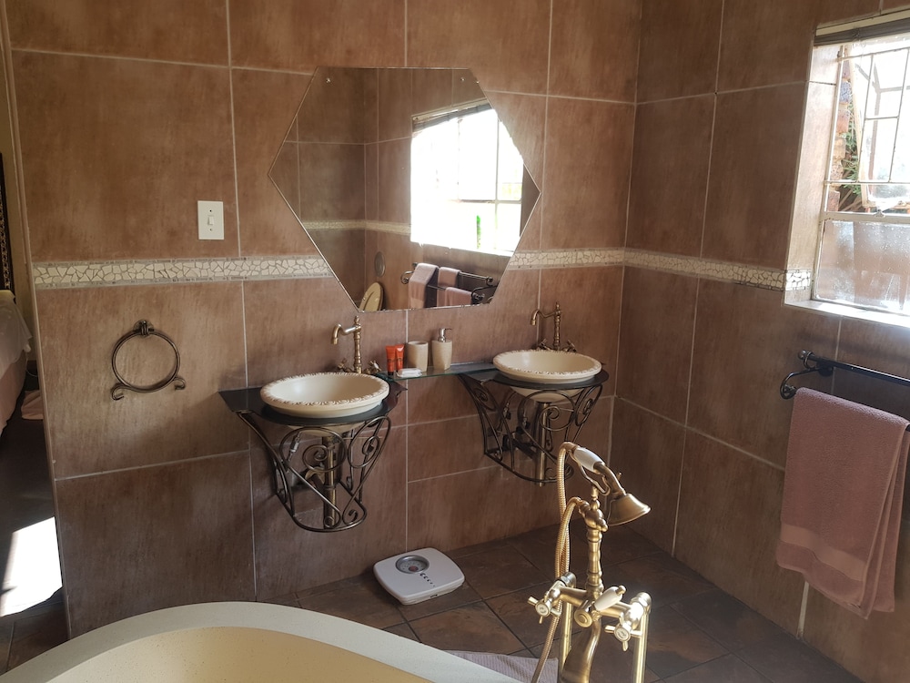La Picasso Guesthouse 18/19