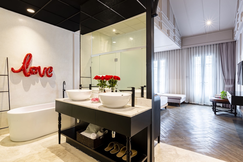MiLa Hotel Thapae 63/63