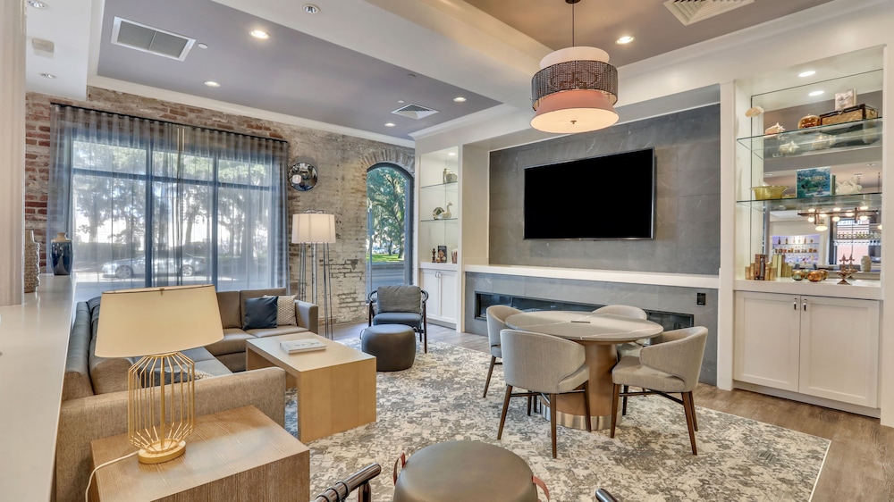Staybridge Suites Savannah Historic District 30/52
