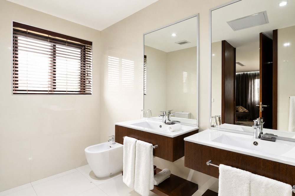 Fiesta Residences 63/67