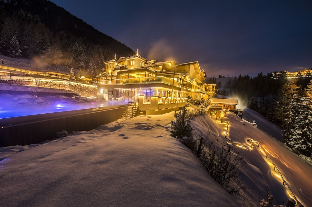 Mountain Spa Resort Albion 64/73