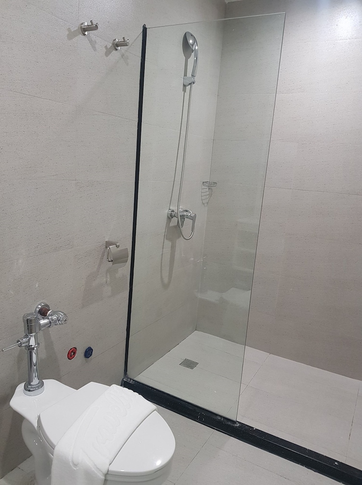 Travelite Hotel Legarda 7/27
