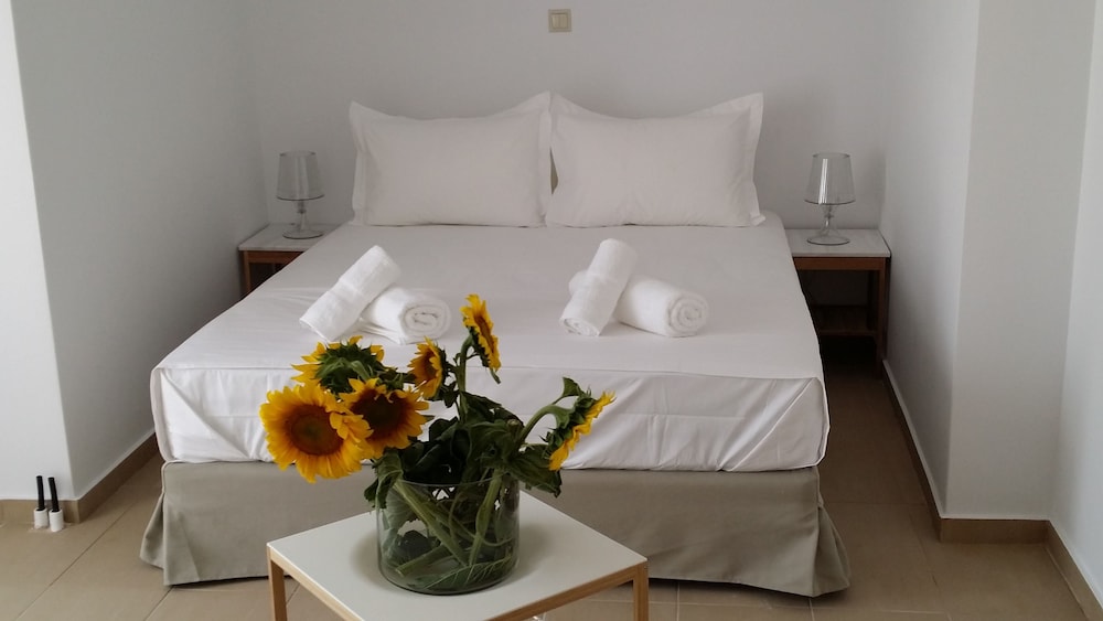 Niovi Boutique Apartments 17/30