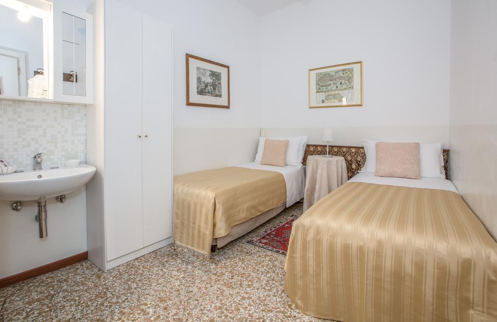 Locanda Casa Petrarca 33/50
