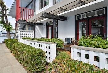 Marina Village Inn 43/50