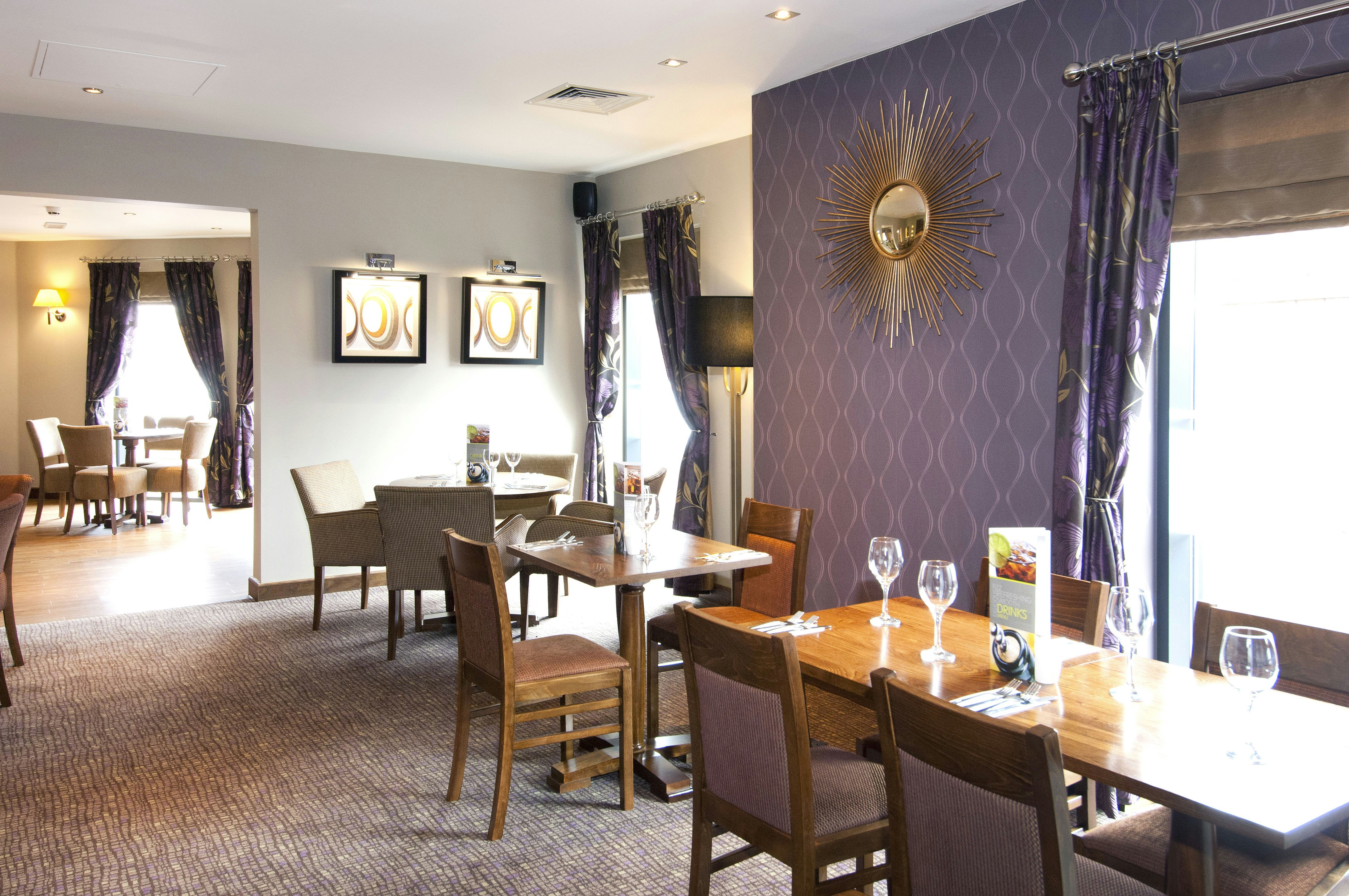 PREMIER INN HIGH WYCOMBE CENTRAL 33/40