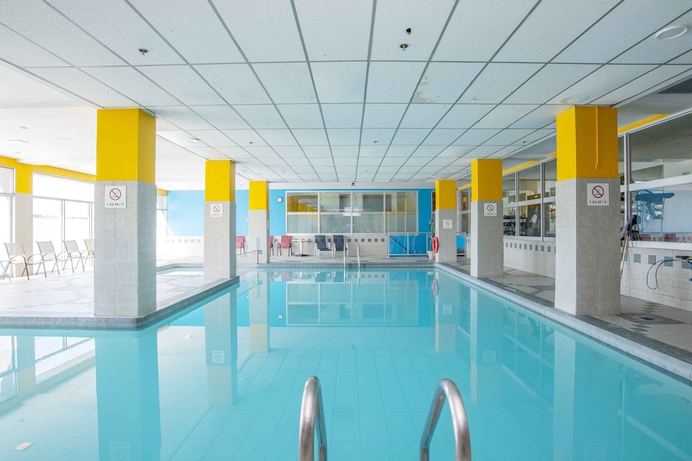 Sandman Hotel Montreal-Longueuil 23/52