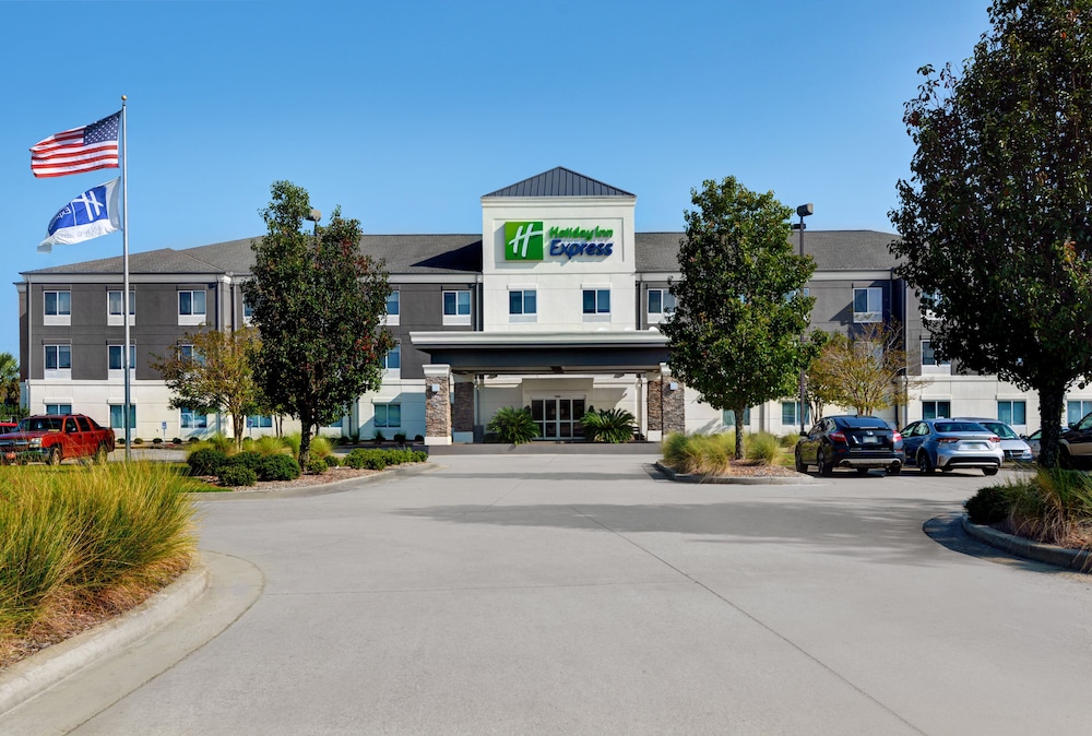 Holiday Inn Express Suites Atmore North 3/48