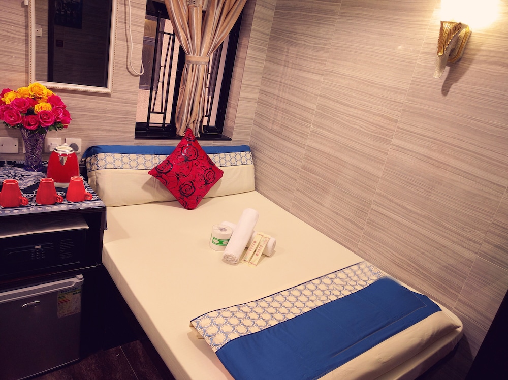 Days Hotel HK 36/61