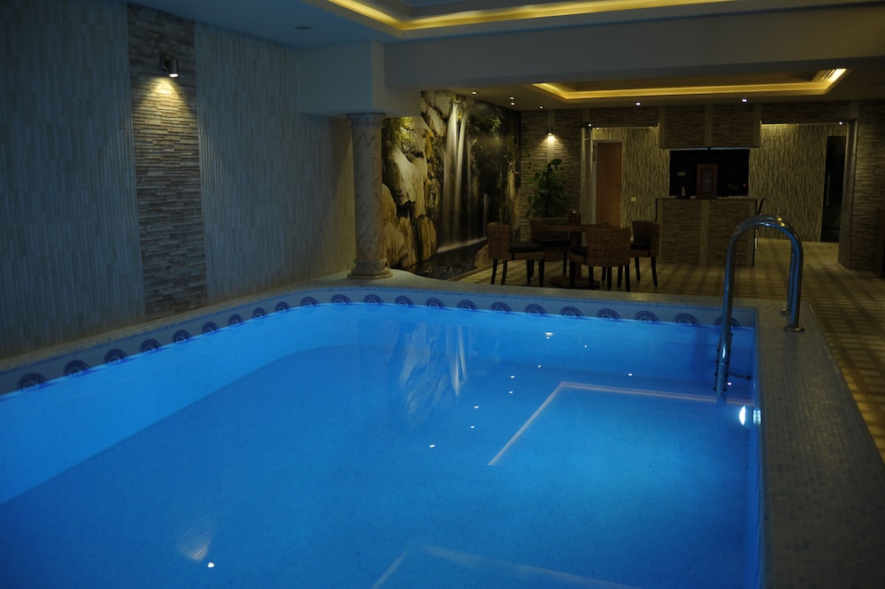 Nairi Hotel 37/68