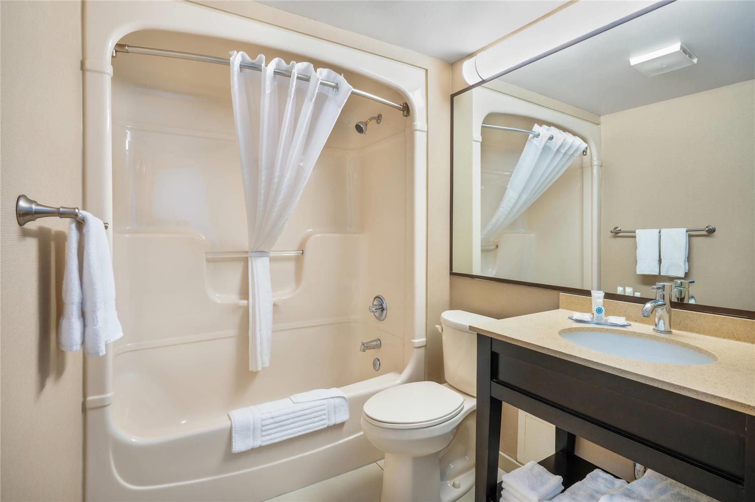 Comfort Inn Guelph 24/25
