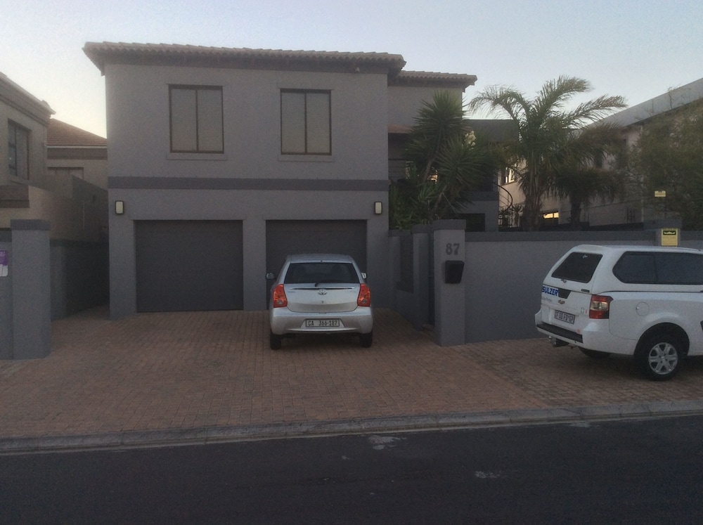 Melkbosch Guesthouse 33/50