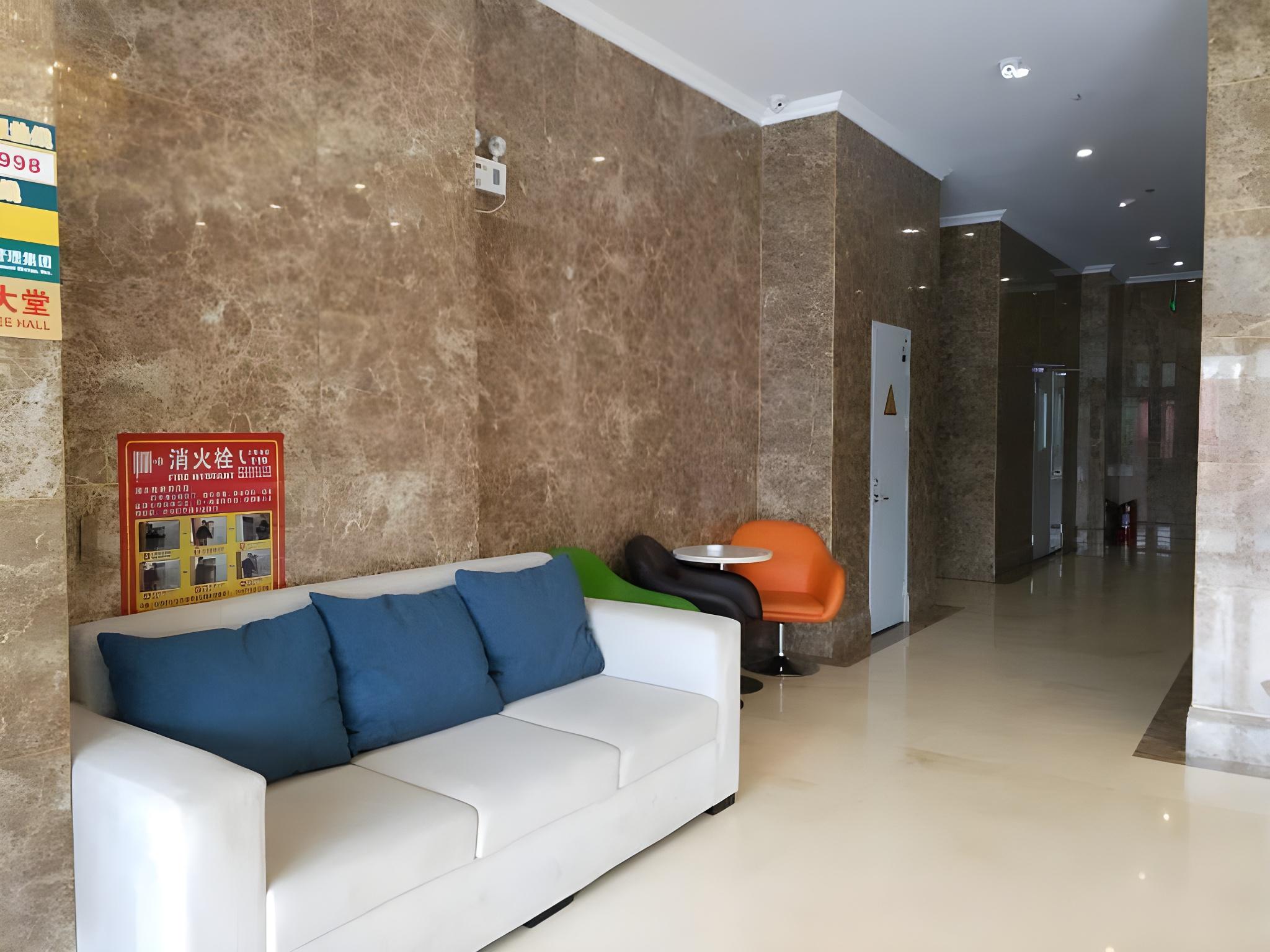 GreenTree Inn Hebei Langfang Sanhe District Fudi square Express Hotel 13/16