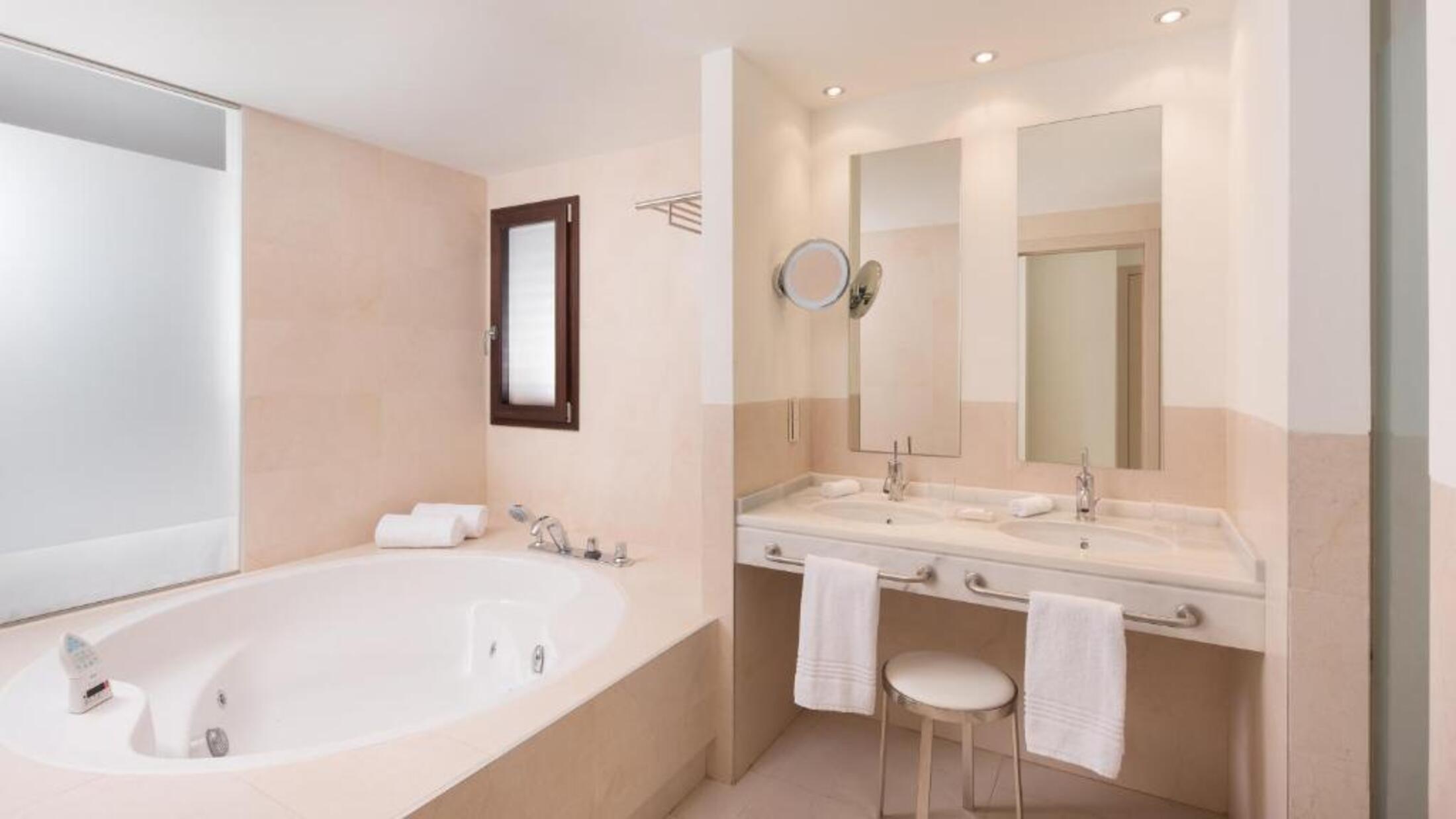 Junior Suite, Double Bed, Balcony or Terrace