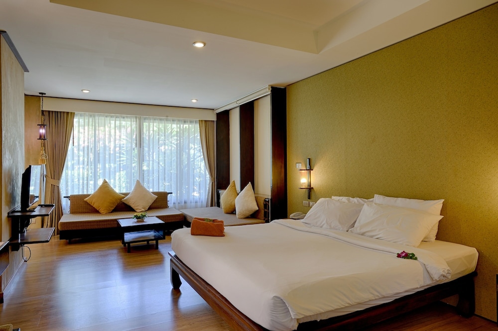 Phuket Island View Resort 35/76