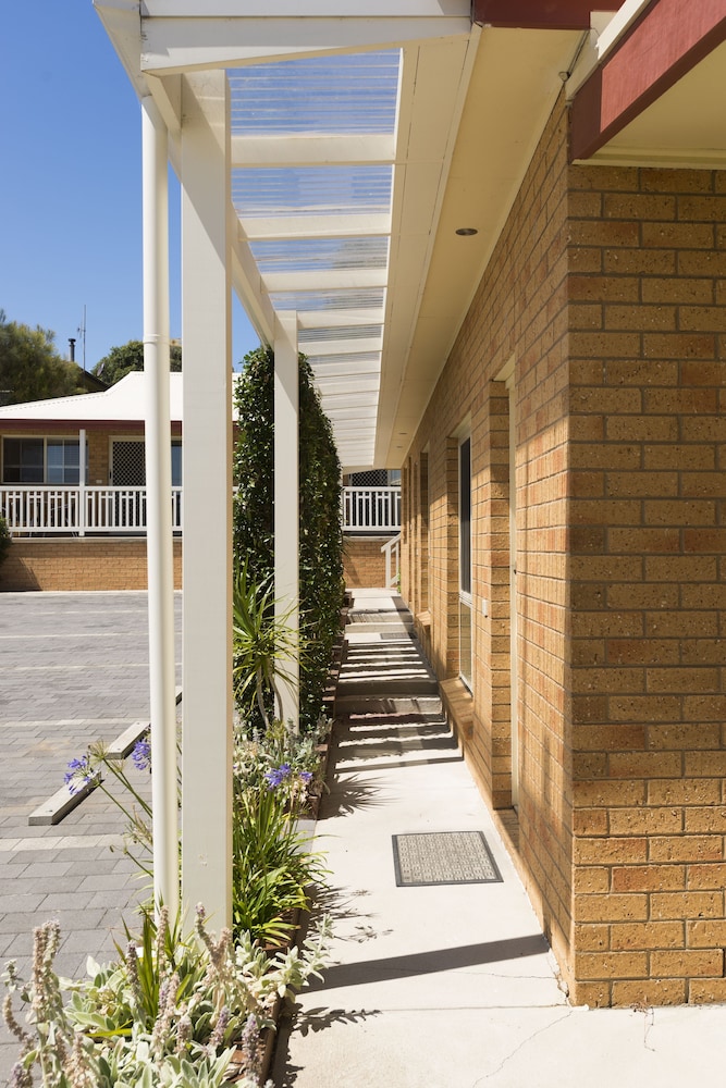 Port Campbell Parkview Motel Apartments 60/64