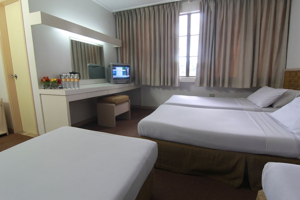 Hotel Supreme 13/35