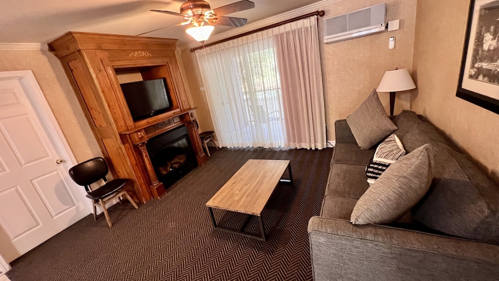 Yosemite View Lodge 23/50