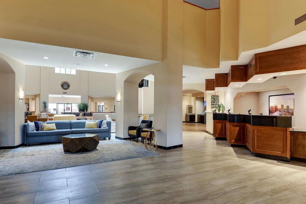 Drury Inn And Suites Phoenix Airport 6/50