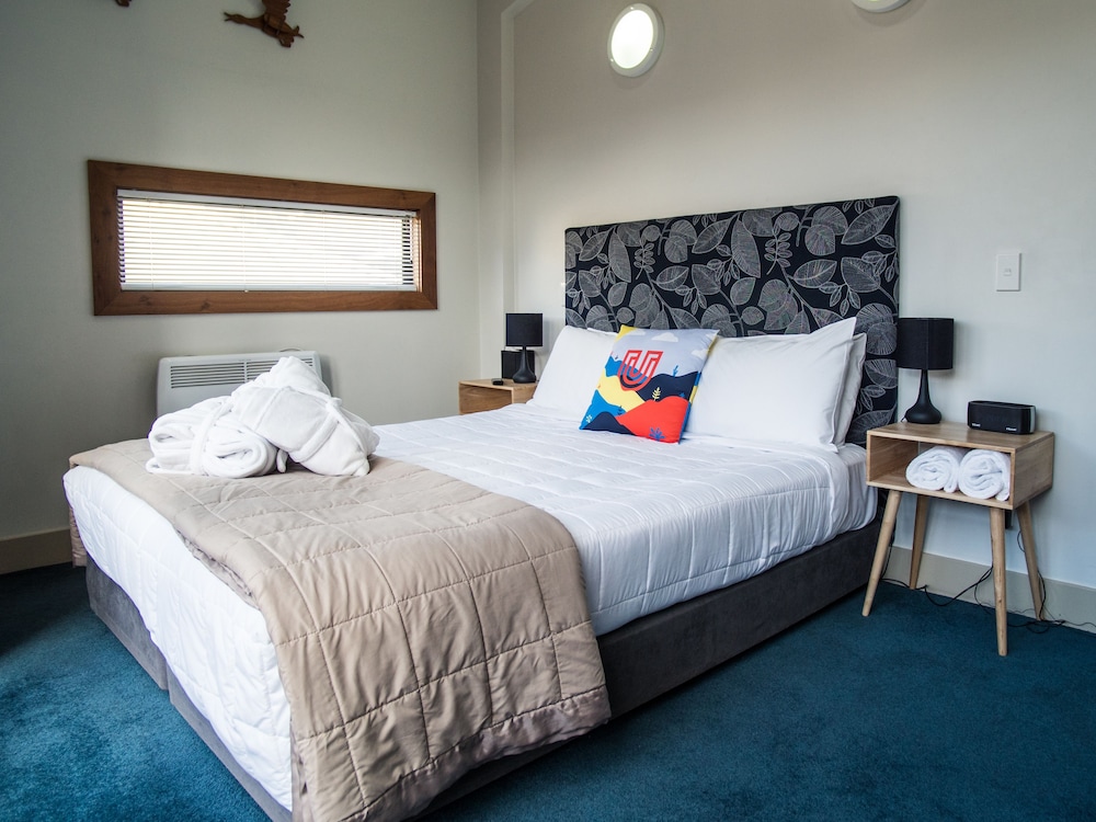 U Boutique Hotel Wellington, SureStay Collection by BW 20/68