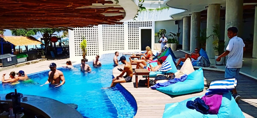 The Beach House Resort 60/70