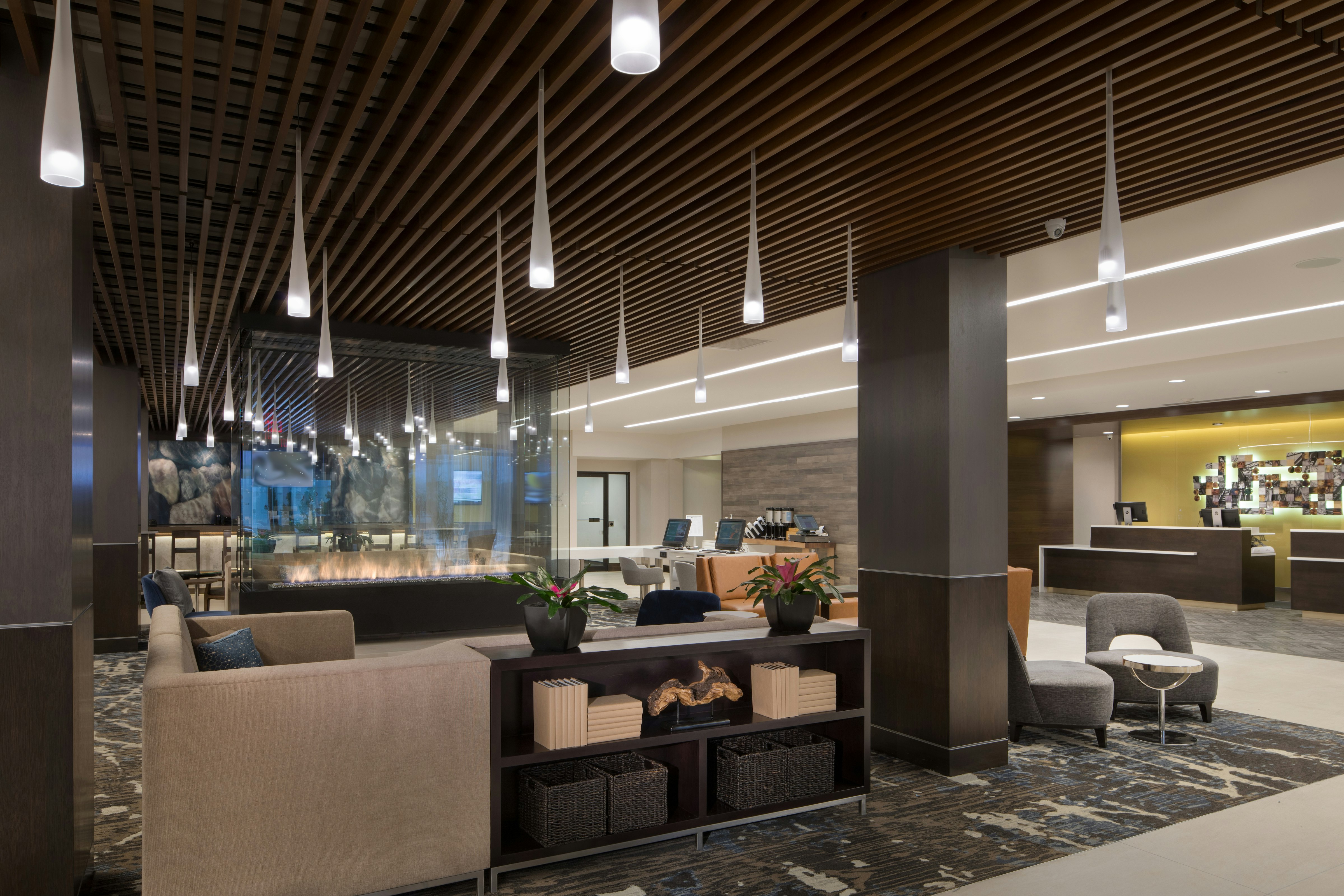 Doubletree By Hilton Hotel Syracuse 28/44