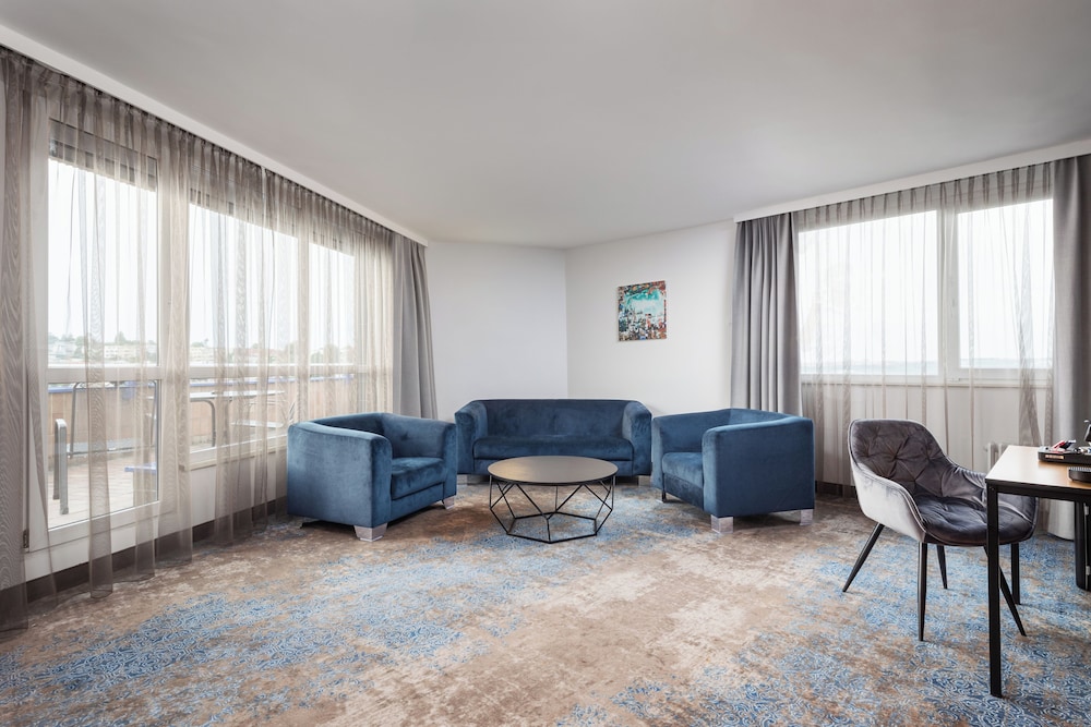 OREA HOTEL PYRAMIDA 55/73