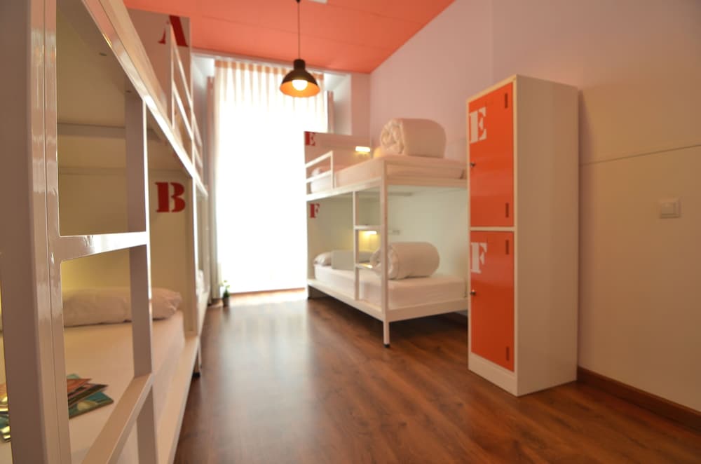 Far Home Atocha 26/50